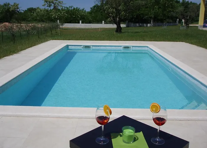 アパート Villanova