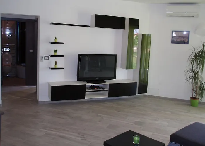 アパート Villanova ポレッチ